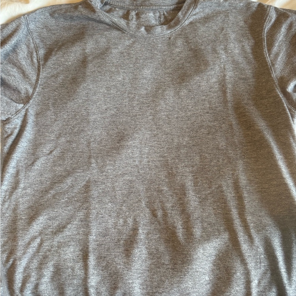 Fabletics shirt. Only worn once.